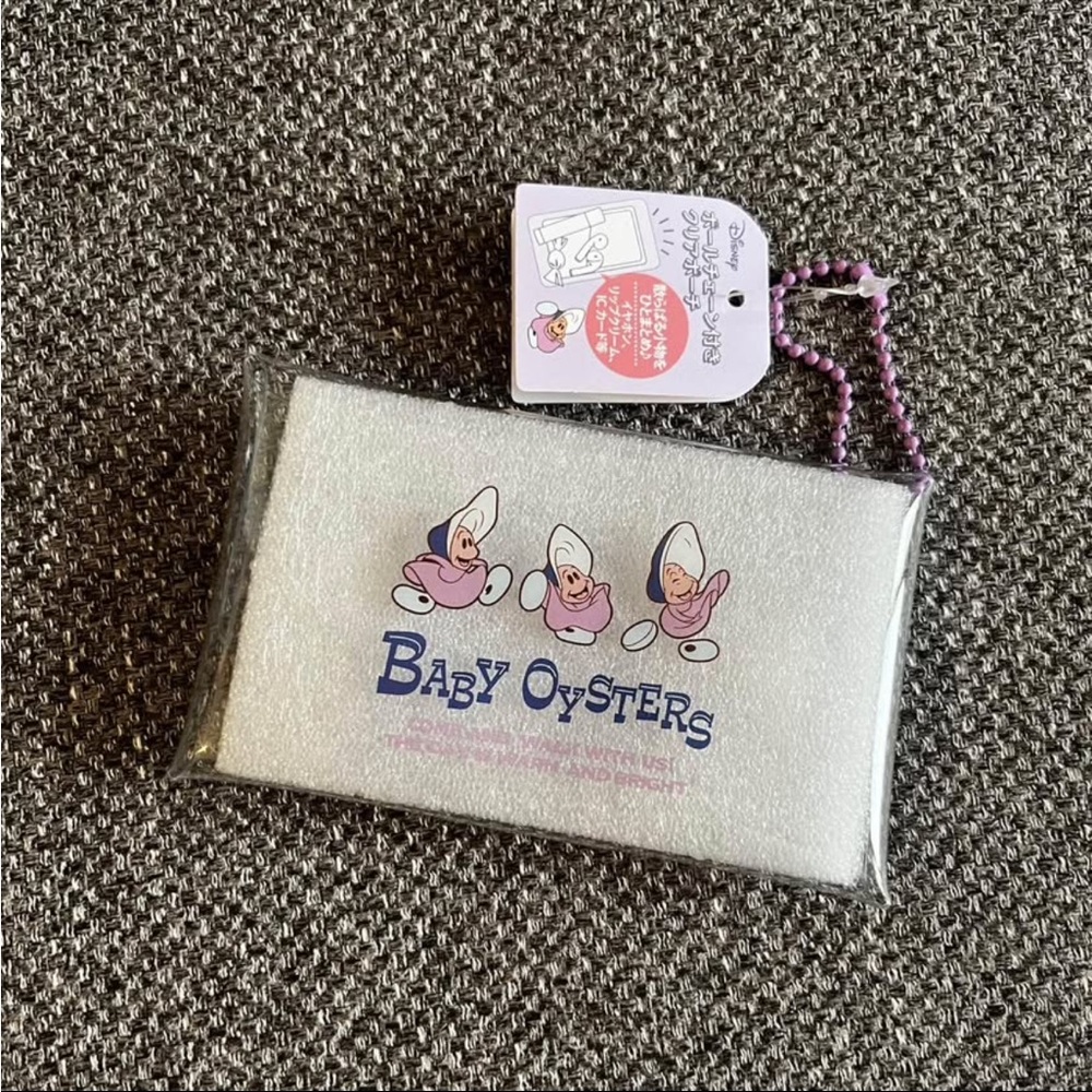 BNWT Japan Disney Alice in the wonderland Young Oyster multi pouch